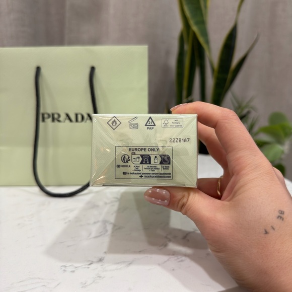 Prada - Infusion de Santal Chai with Sandalwood & Citrus - Picture 6 of 9